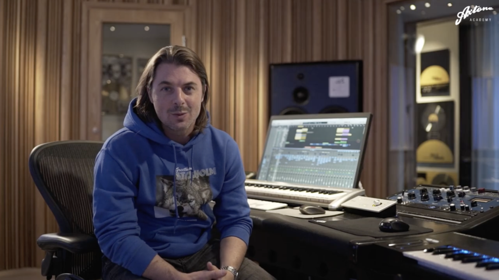 Axtone Academy Axwell