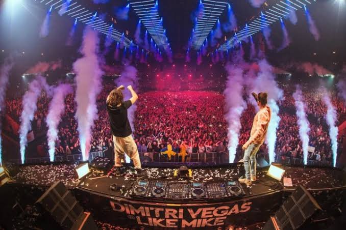 Dimitri Vegas & Like Mike, “Bringing The Madness”.