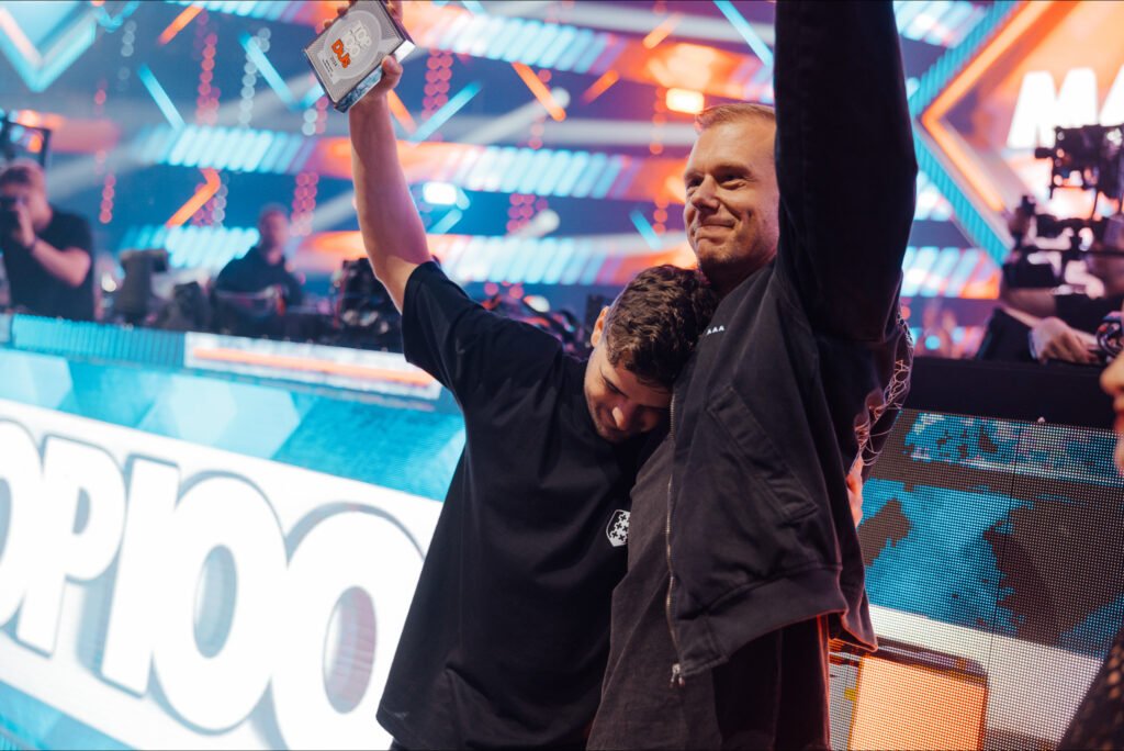 Top 100 DJs